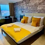 Arena Prestige Apartment