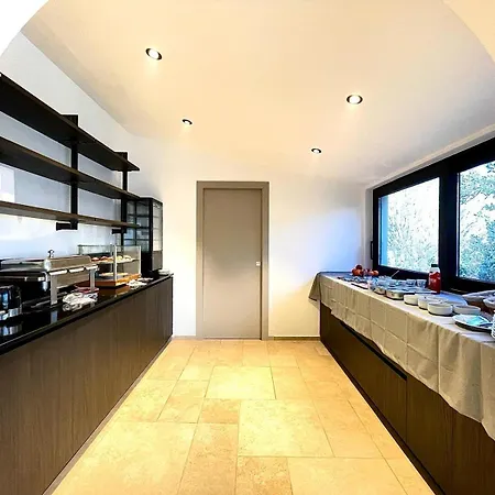 Arena Prestige Apartment *