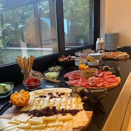 Arena Prestige بولا